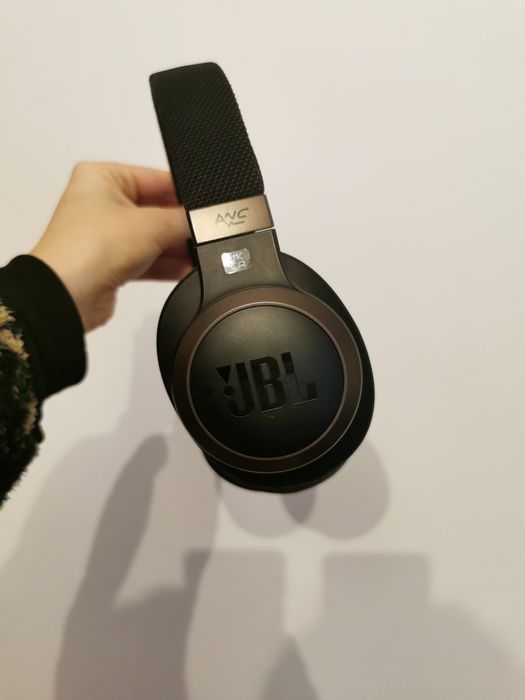 Casti JBL LIVE 650btnc