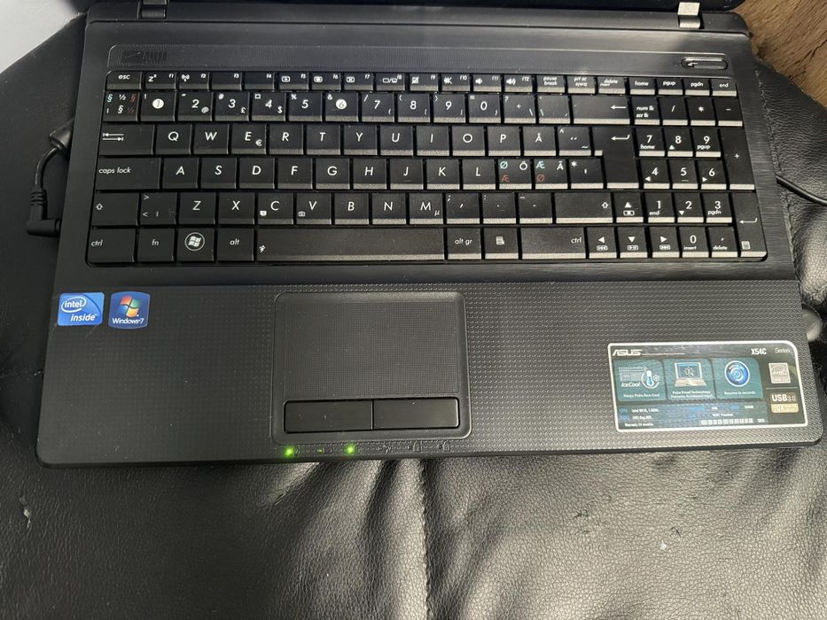 перфектен лаптоп asus