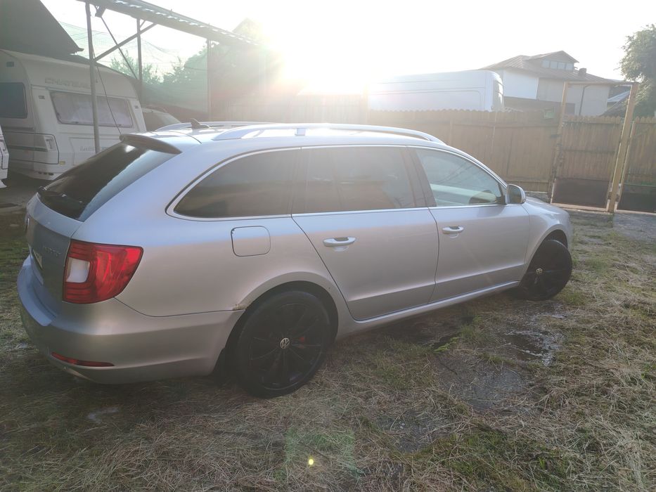 SKODA Superb 2012 — imagine 4