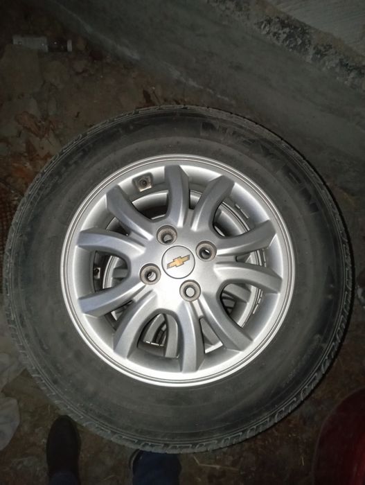 Holati tiniq sipark avtomat saka deska