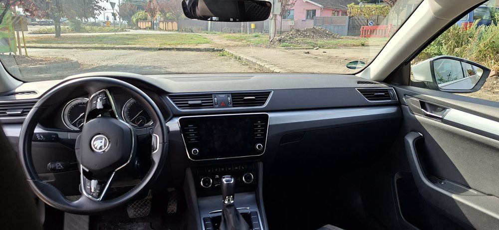 SKODA Superb 2021 — imagine 5