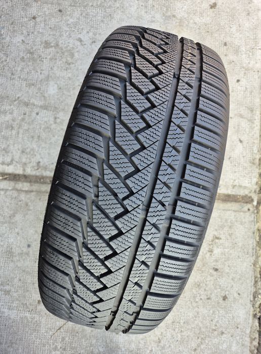 O bucată 225/50 R17 M+S iarnă - una Continental