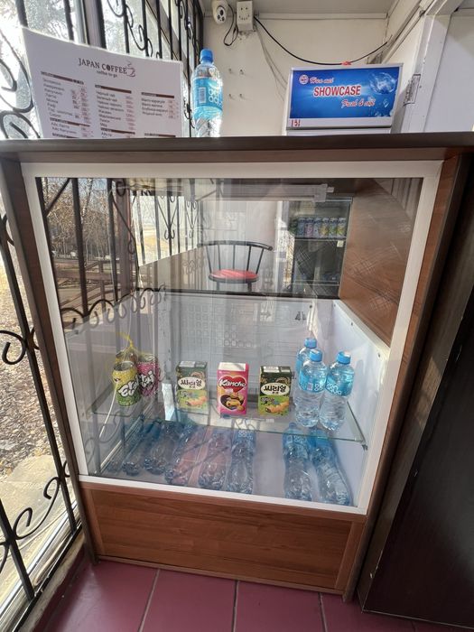 Витринный холодильник СРОЧНО