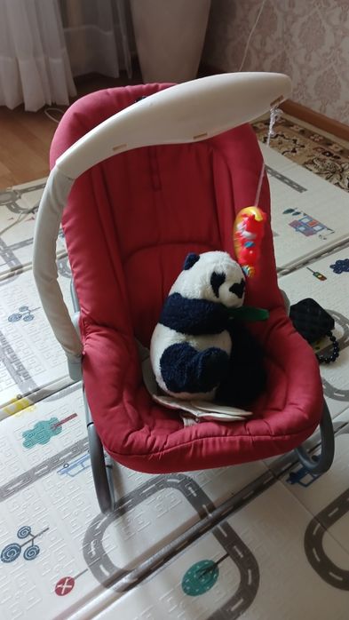 Шезлонг фирмы chicco