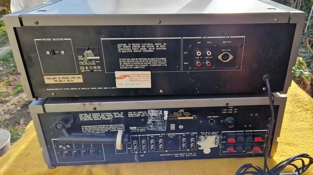 JVC JR-S201 si JVC KD-S201 (se vinde impreuna si pret fix 990 lei)