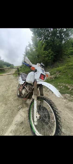Vând cross 250 CC 4t