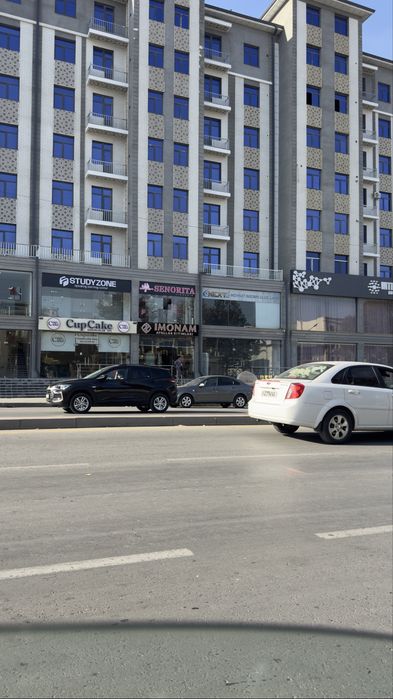 Tayyor SHAHAR markazida 30m2  joy ijaraga beriladi.