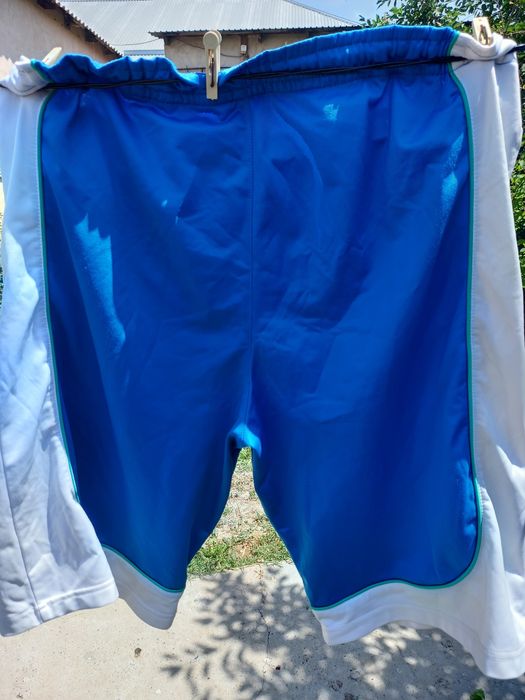 Шортый фирменный