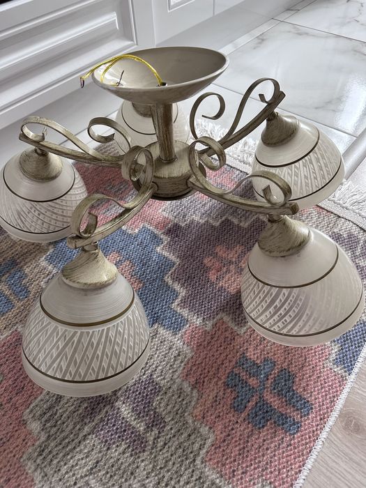 Продам карниз настенный