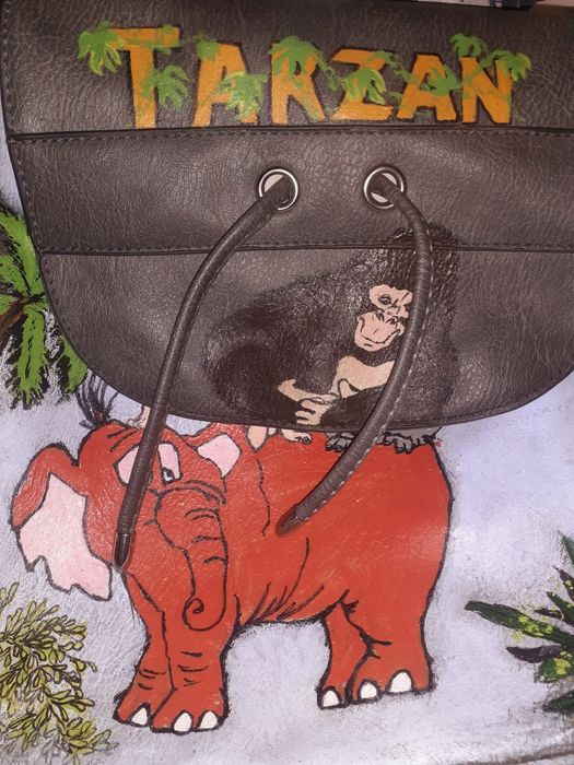 Vând rucsac pictat unicat