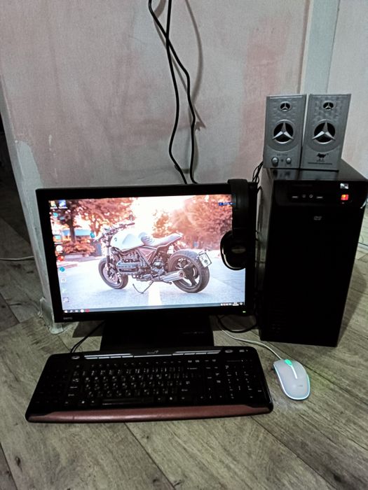 Комп в комплекте все есть.