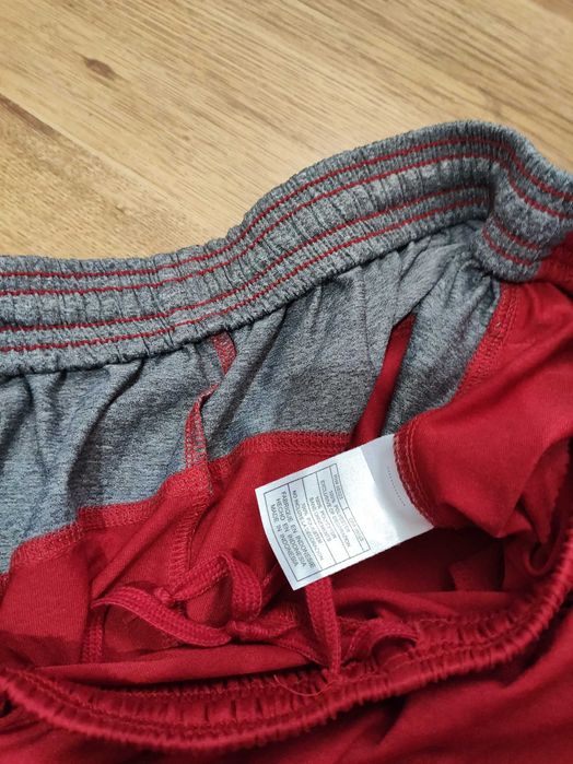 Pantaloni scurti Nike marimea XL