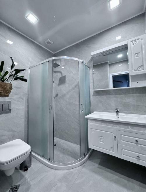 Двуетажна къща, под наем, м-т Фичоза