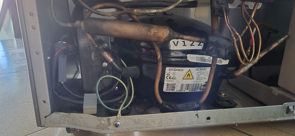 Хладилник с дефект  Heier -499лв.