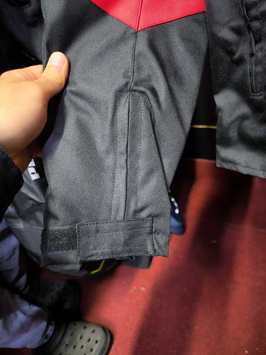 Geaca moto iarna noua, protectii umeri coate, spate, impermeabila