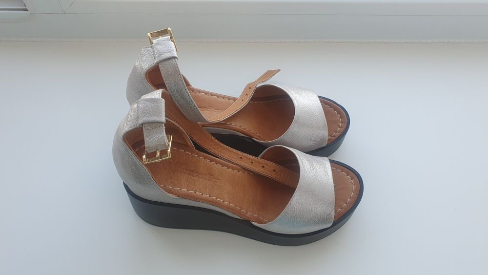 Босоножки летний р35 Новый