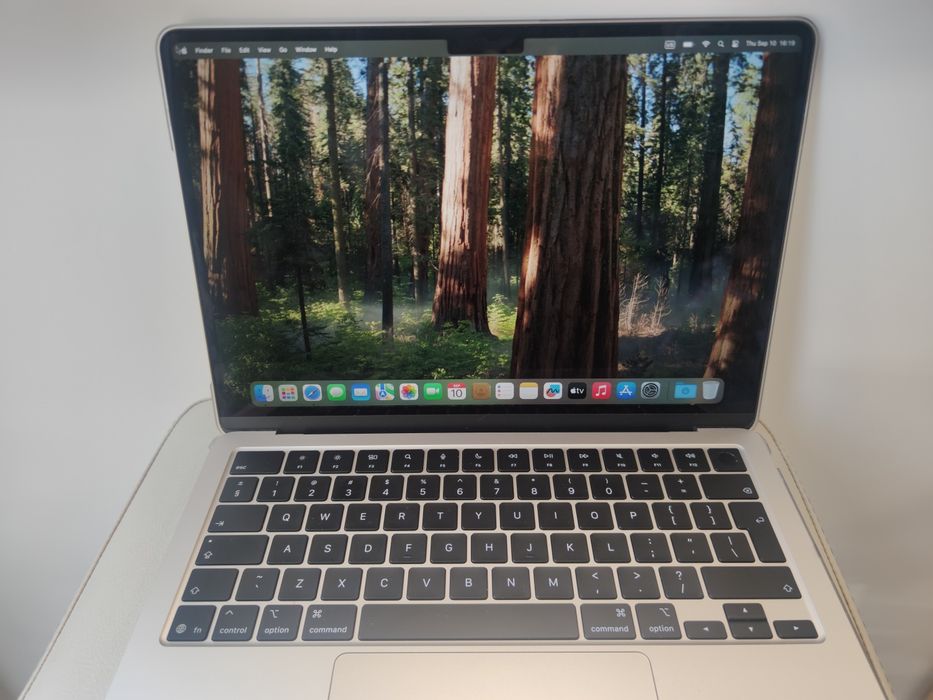 Apple MacBook Air 13" M4  2025 512GB QWERTY Гаранция!