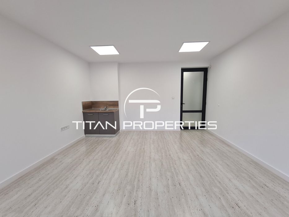 Дава се под наем Офис в Пловдив, Съдийски - 302 кв.м за 2000 € - Снимка #3