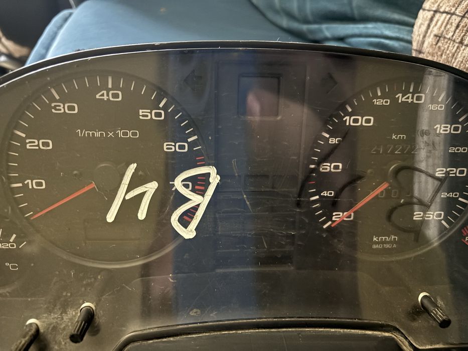 Приборная понель ауди б4