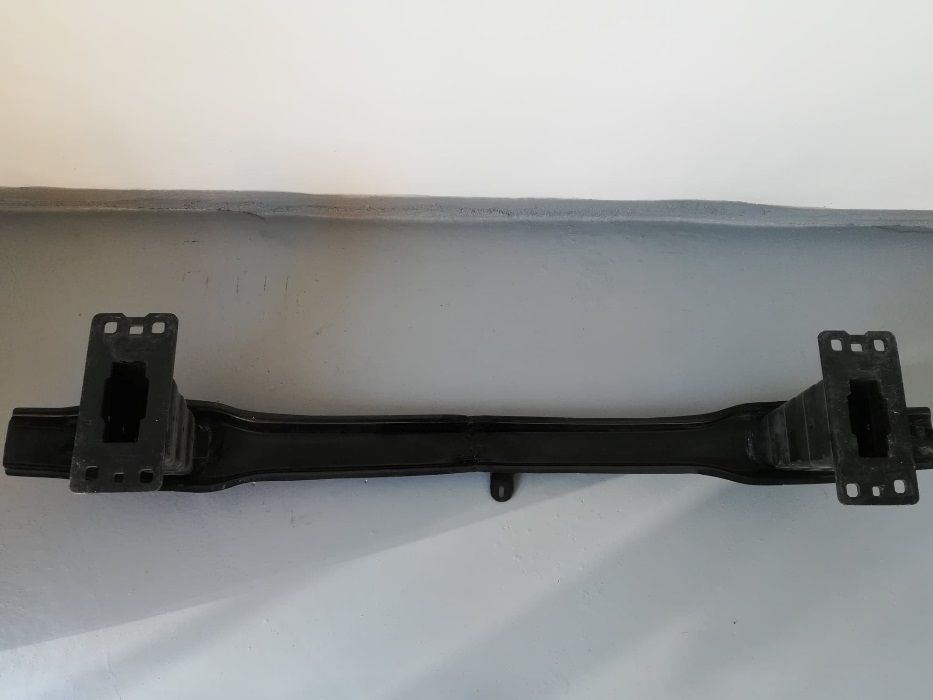 Vand armatura bara fata pt BMW X 1