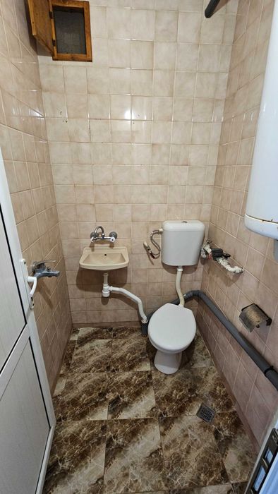 Продава се Двустаен апартамент в Разград, Център - 58 кв.м за 715 €/кв.м - Снимка #6