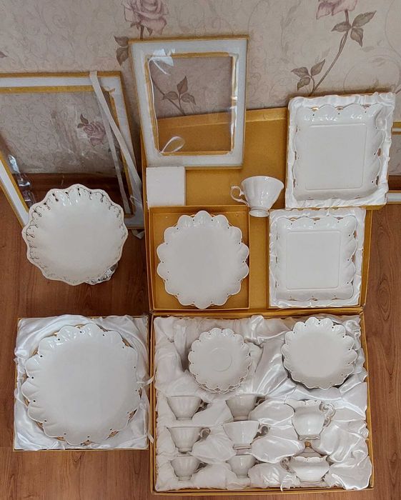 Сервиз столовый чайный белый