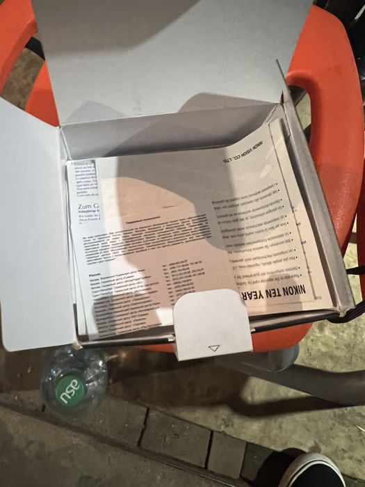 Бинокль Nikon aculon t01