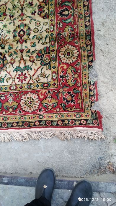 Продается ковер.