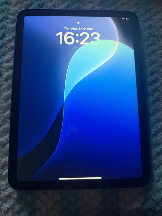 Ipad 10th generation 64gb  wi-fi
