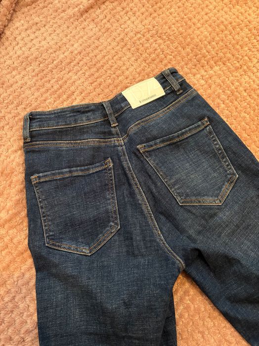 Еластични сини дънки Stradivarius