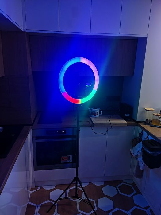 Селфи ледд ринг лампа с трипод , 210см, RGB, Диаметър 45см./18 инча,