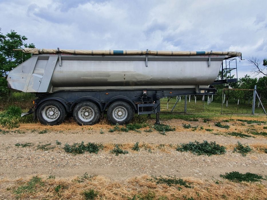 Semiremorca de vânzare