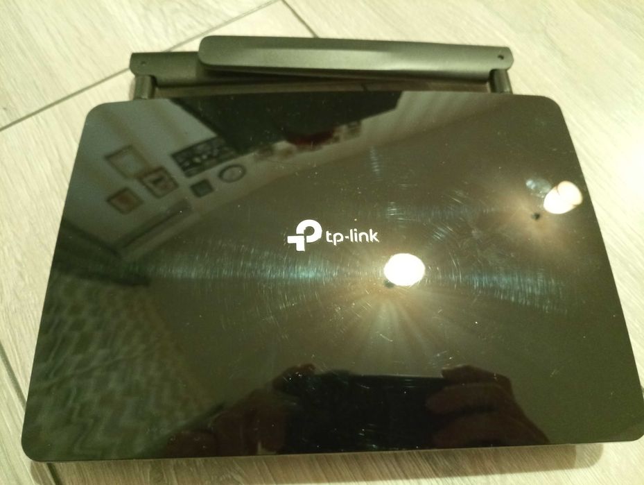 Vând router wireless tp-link, model Archer MR500, 4G+ Cat6 AC1200