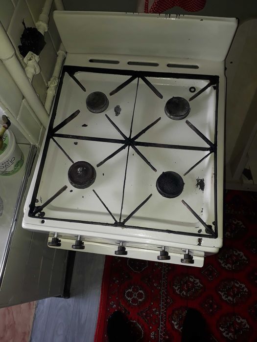 Gaz plita sotiladi