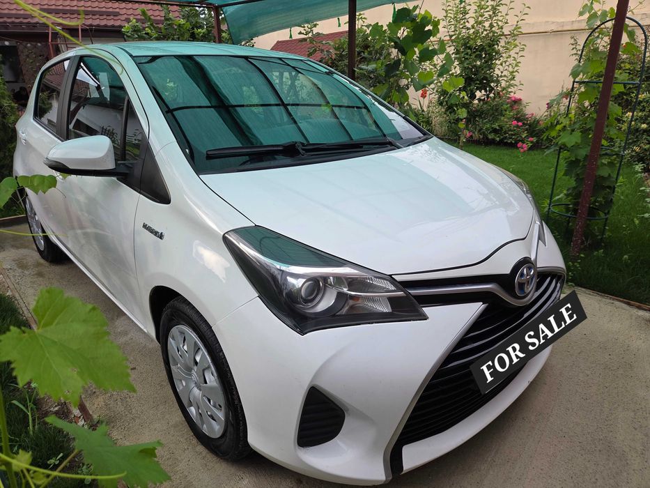 Toyota Yaris Hybrid 2016
