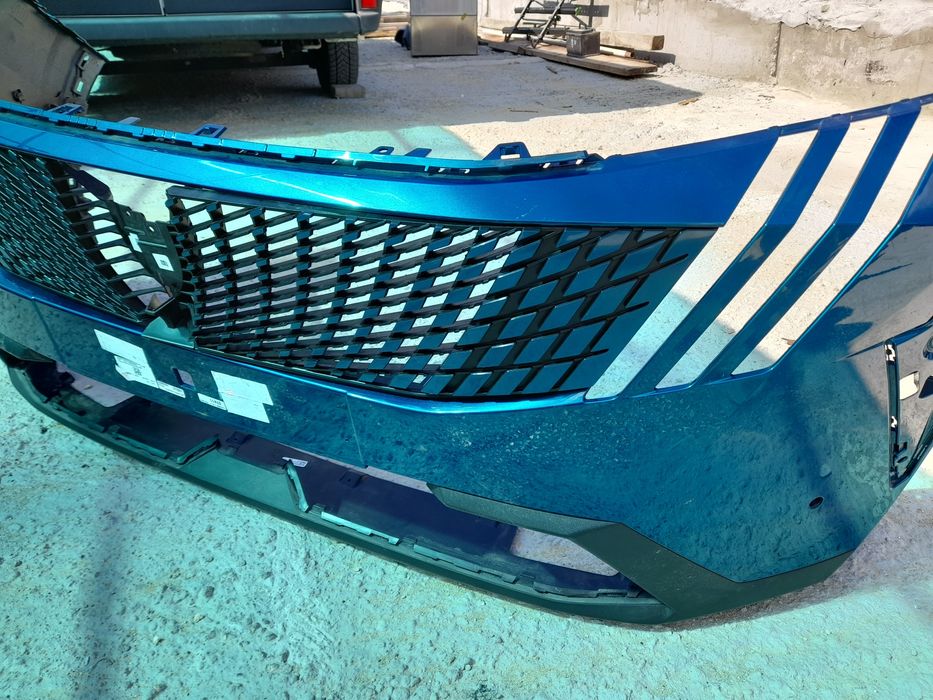 Броня грил решетка 2бр   пежо 3008 Е 2024г  Peugeot 3008 E