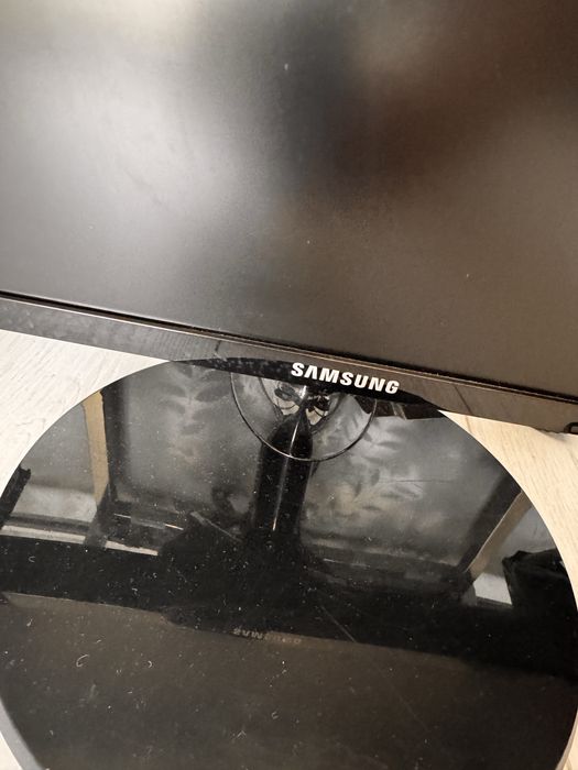 Monitor Samsung 27” ca nou.  Model S27F350FHU