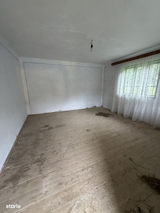 Case Parintesti, Com. Vulturesti, 3600 mp, zona superba