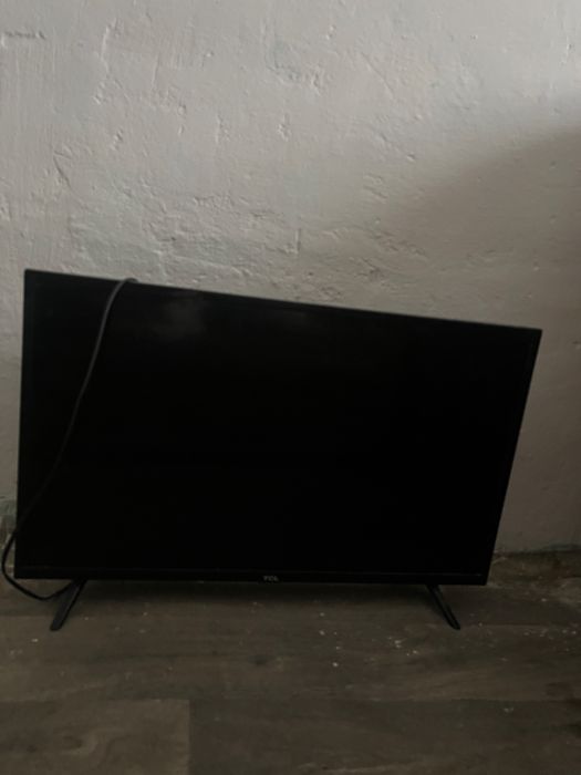 Телевизор TCL !!