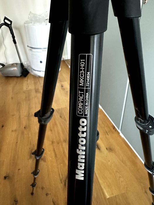 Статив с "грип" глава тип дръжка Manfrotto MKC3-H01 за фото и видео