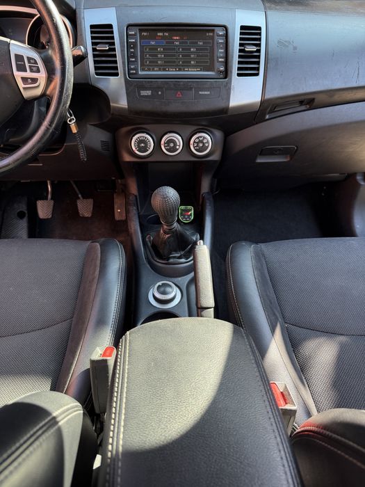 Se vinde  citroen c crosser  22 motorina