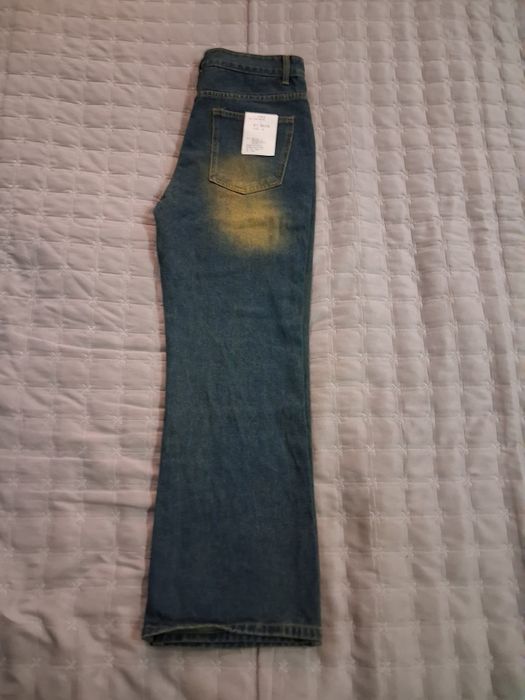 Модные джинсы y2k расклешенные