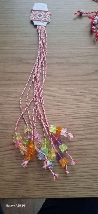 Мартеници по 5 и 10 броя