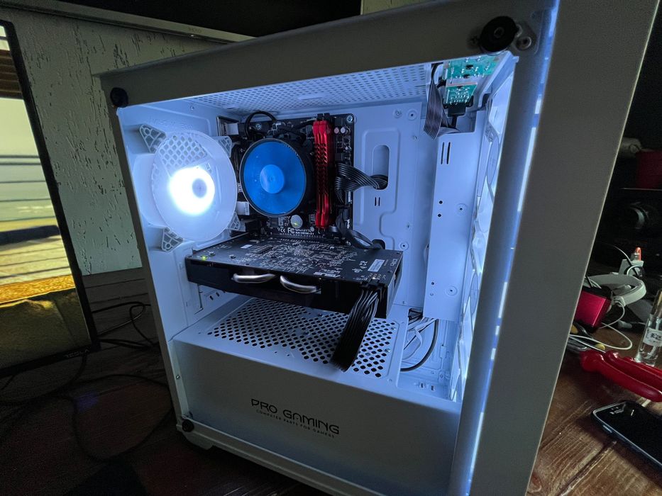Unitate pc Gaming i5 1080p 16gb ram ssd hdd video Amd