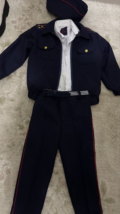 Продам костюмы новогодние