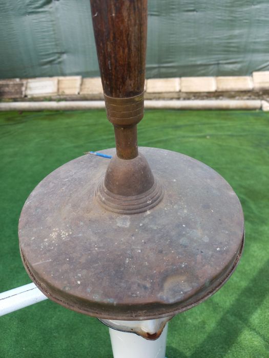 Стара месингова електрическа 70 см.висока100 годишна на Габр.фабрикант