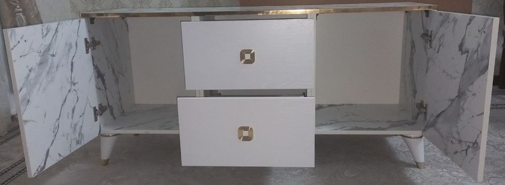 Поставка для Т.В