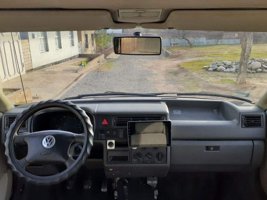 Wolksvagen transpartyor T4