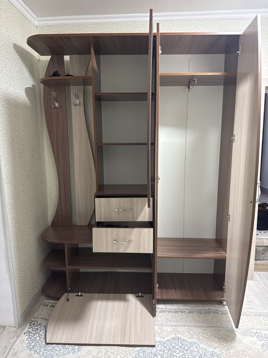 Продам прихожую в хорошем состояний