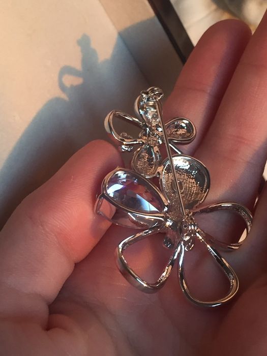 Шикарные броши с хрусталем сваровски